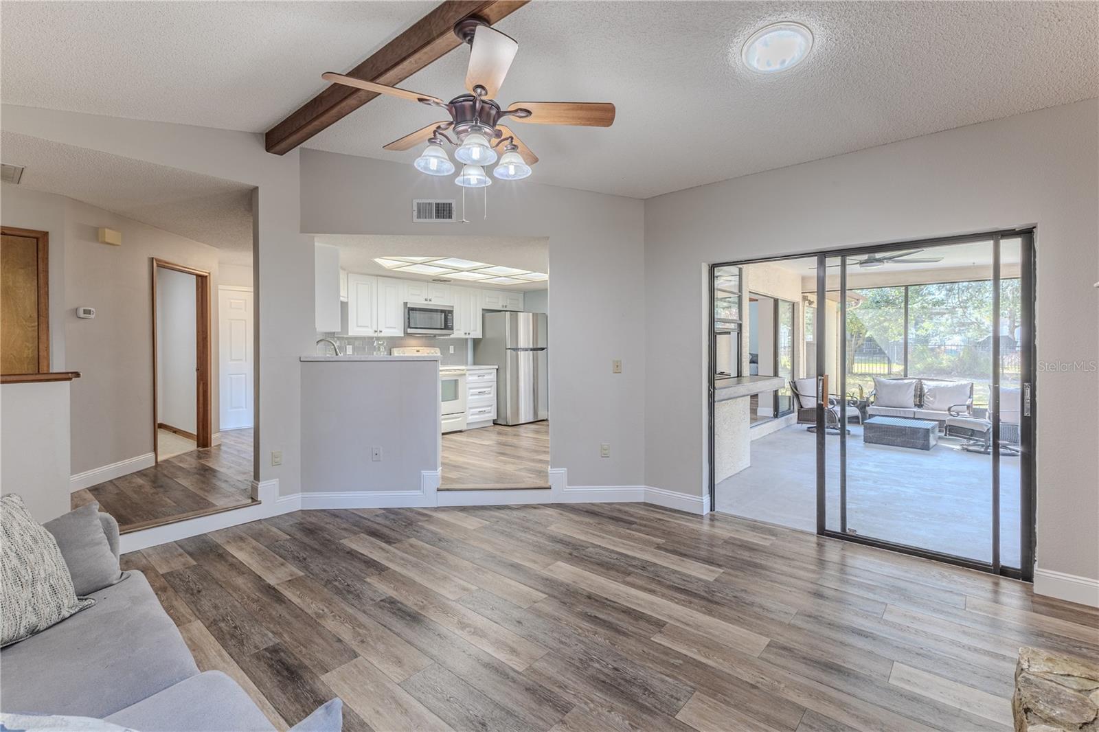 SPRING HILL - Residential