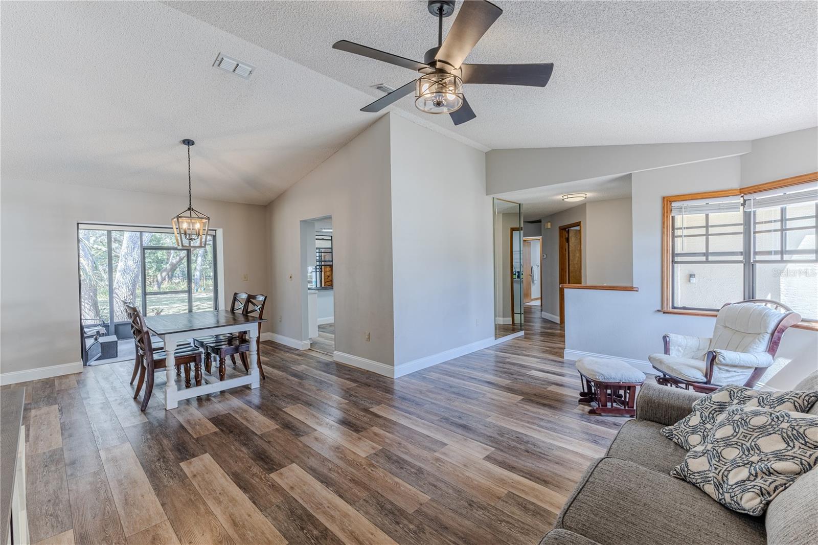 SPRING HILL - Residential