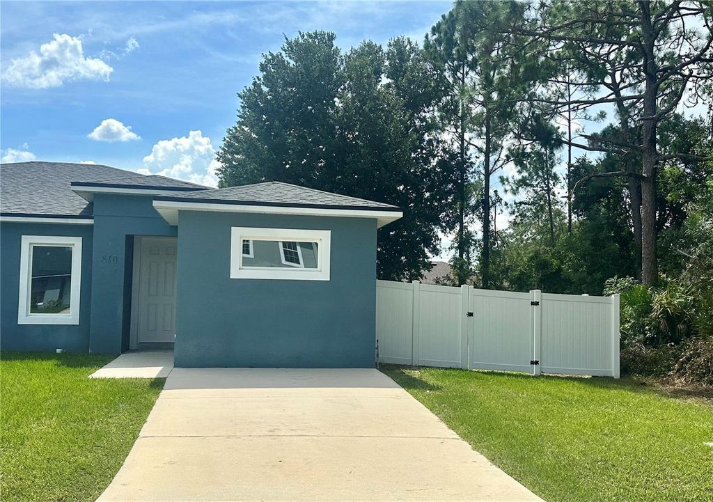 Photo of 810 Glastonbury Dr, Kissimmee, FL 34758 (MLS # S5130703)