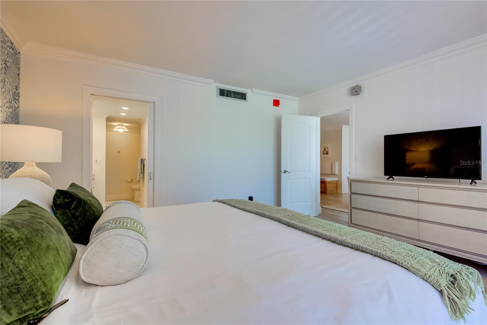 LIDO BEACH CLUB - Residential Lease