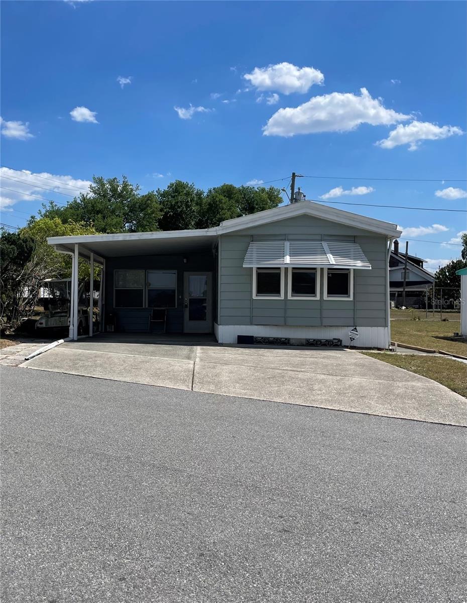 SELLER MOTIVATED: PRICE REDUCED: WEST VIEW RIDGE 55+ COMMUNITY GATED, CORNER LOT AT BACK EXIT OF COMMUNITY IN PET SECTION. 1 BEDROOM COULD BE TWO BEDROOM.
THIS HOME HAS NEWER ROOF, ALL NEW FLOORING. ENCLOSED FLORIDA ROOM WITH INSUTALED DOUBLED PANED WINDOWS. HAS NICE SHED IN BACK TO STORE GARDEN TOOLS. NEWLY INSTALLED BATHROOM SINK AND COUNTER. FRESHLY PAINTED. THIS COMMUNITY HAS A BEAUTIFUL CLUBHOUSE WITH WITH HEATED POOL. IT ALSO HAS A SHUFFLE BOARD COURT, PICKLE BALL COURT, TENNIS COURT AND 9HOLE MINNUATURE GOLF COURSE. THEY HAVE ACTIVITES COOK OUT AND BINGO AND ARTS CRAFT. WALMART, WINN DIXIE WITHIN 1 MILE OF COMMUNITY AND JUST 30 MINUTES TO DISNEY AND CLOSE SVERAL OTHER THEME PARKS.