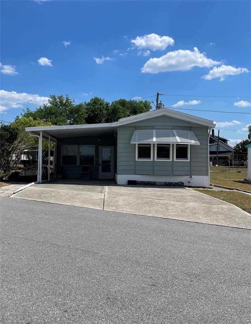 SELLER MOTIVATED: PRICE REDUCED: WEST VIEW RIDGE 55+ COMMUNITY GATED, CORNER LOT AT BACK EXIT OF COMMUNITY IN PET SECTION. 1 BEDROOM COULD BE TWO BEDROOM.
 THIS HOME HAS NEWER ROOF, ALL NEW FLOORING. ENCLOSED  FLORIDA ROOM WITH  INSUTALED DOUBLED PANED WINDOWS. HAS NICE SHED IN BACK TO STORE GARDEN TOOLS. NEWLY INSTALLED BATHROOM SINK AND COUNTER. FRESHLY PAINTED. THIS COMMUNITY HAS A BEAUTIFUL CLUBHOUSE WITH WITH HEATED POOL. IT ALSO HAS A SHUFFLE BOARD COURT, PICKLE BALL COURT, TENNIS COURT AND 9HOLE MINNUATURE GOLF COURSE. THEY HAVE ACTIVITES COOK OUT AND BINGO AND ARTS CRAFT. WALMART, WINN DIXIE WITHIN 1 MILE OF COMMUNITY AND JUST 30 MINUTES TO DISNEY AND CLOSE SVERAL OTHER THEME PARKS.
