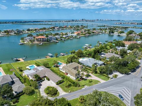 A home in LARGO