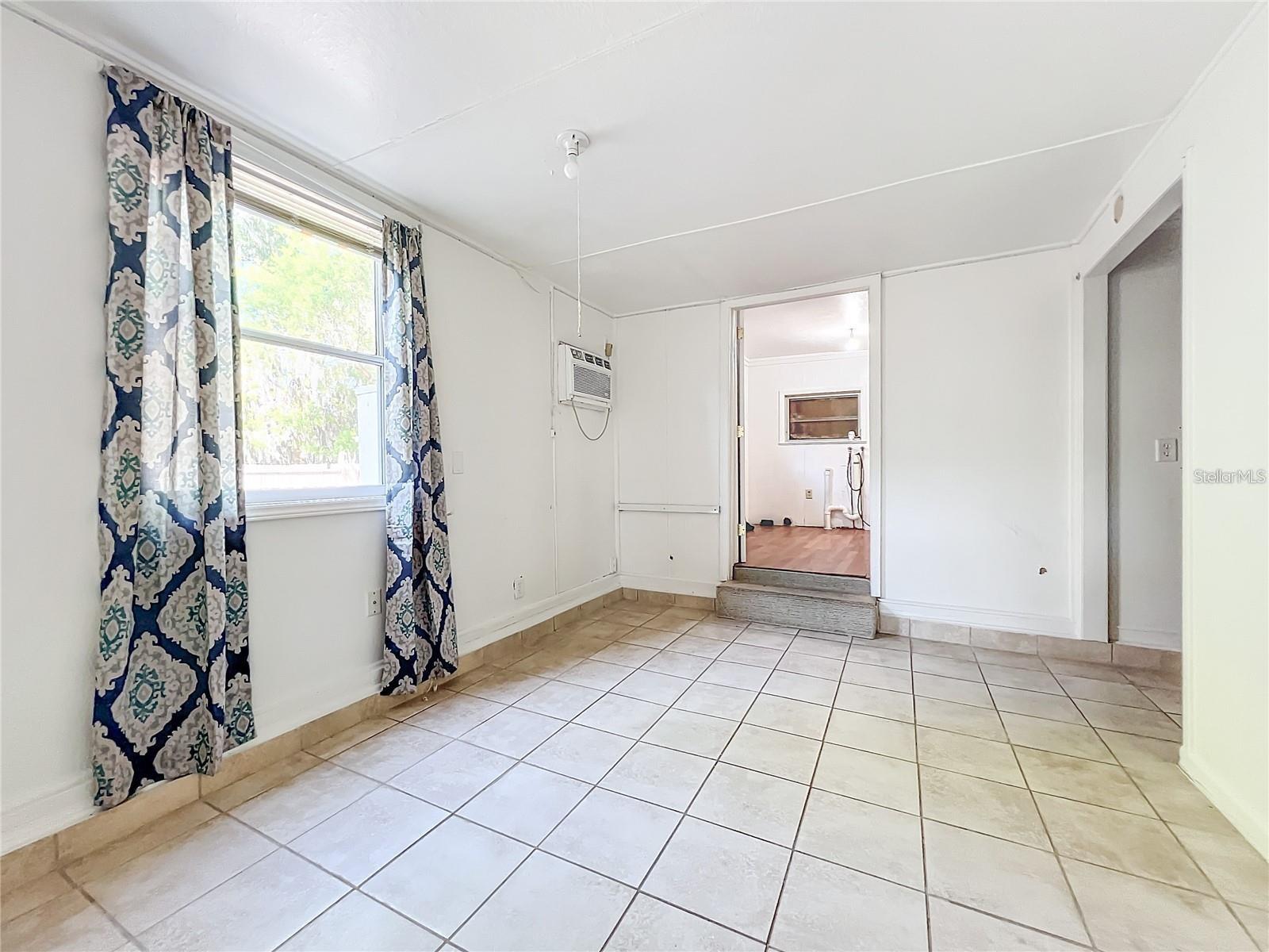 EUSTIS LYNNHURST - Residential