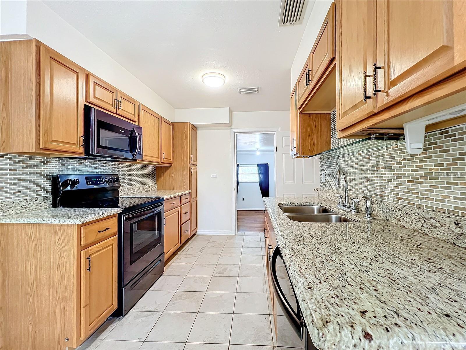 EUSTIS LYNNHURST - Residential