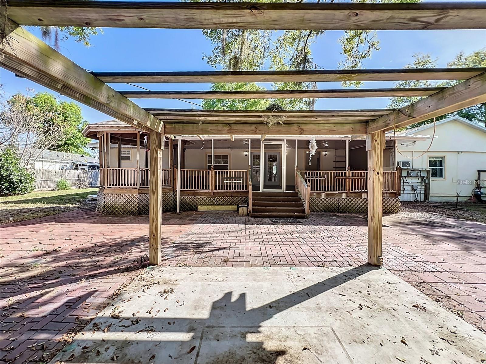 EUSTIS LYNNHURST - Residential