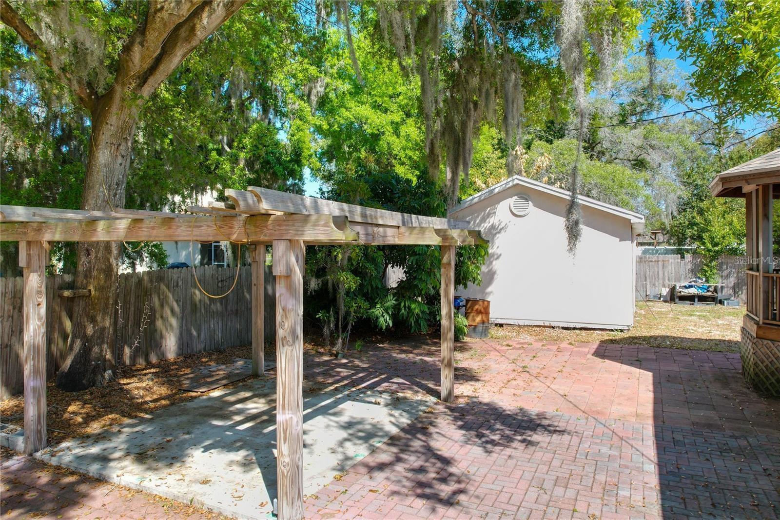 EUSTIS LYNNHURST - Residential