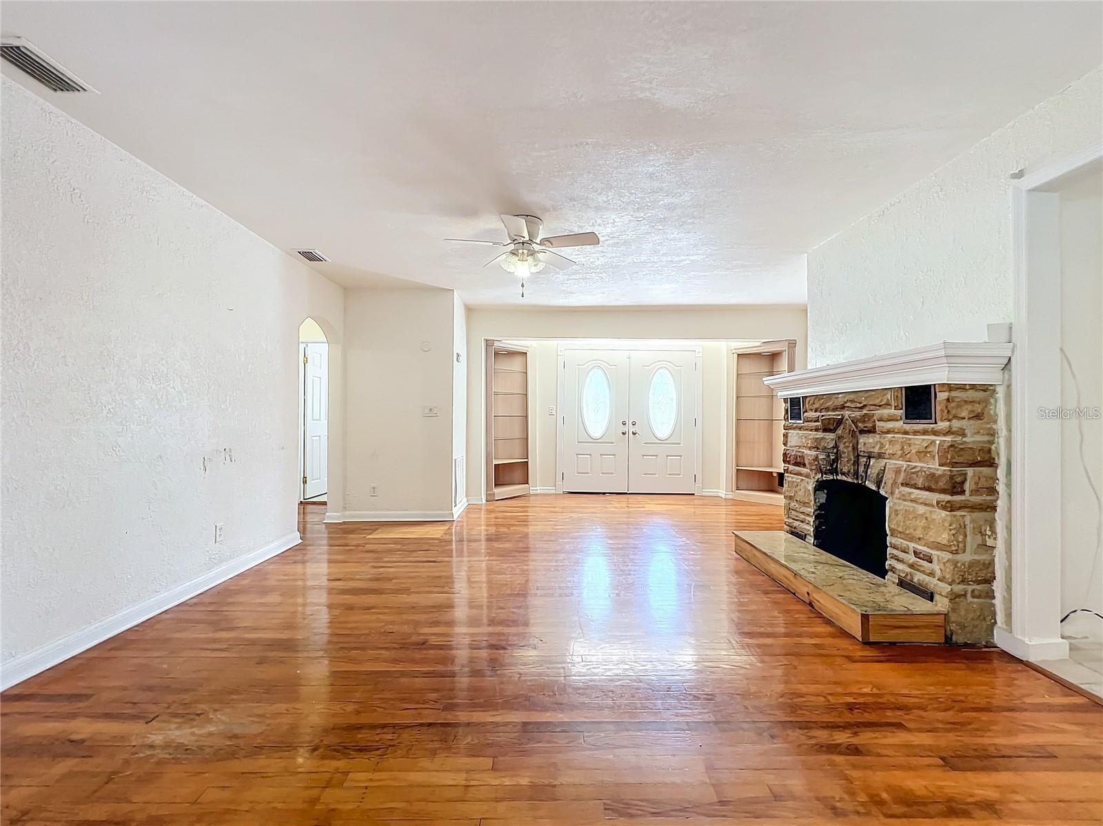 EUSTIS LYNNHURST - Residential