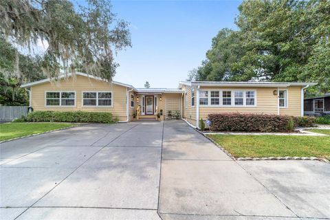 A home in DUNNELLON