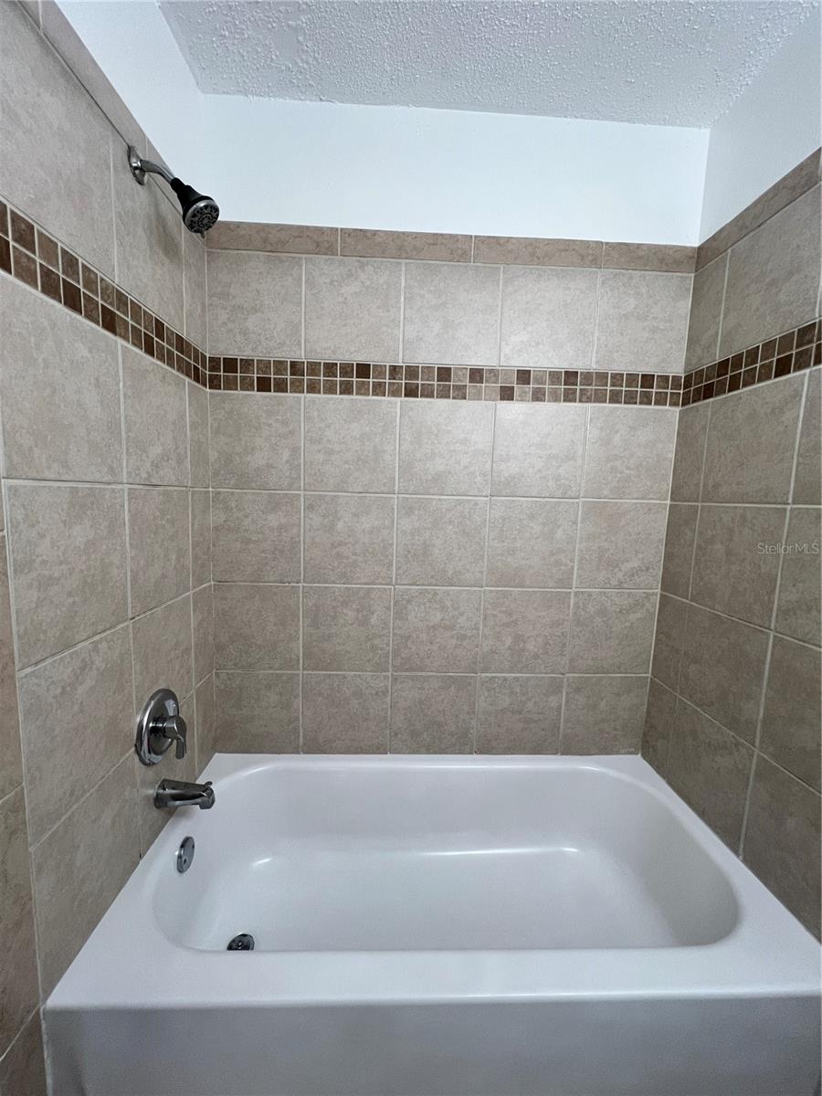 GRANDE OASIS AT CARROLLWOOD - Residential