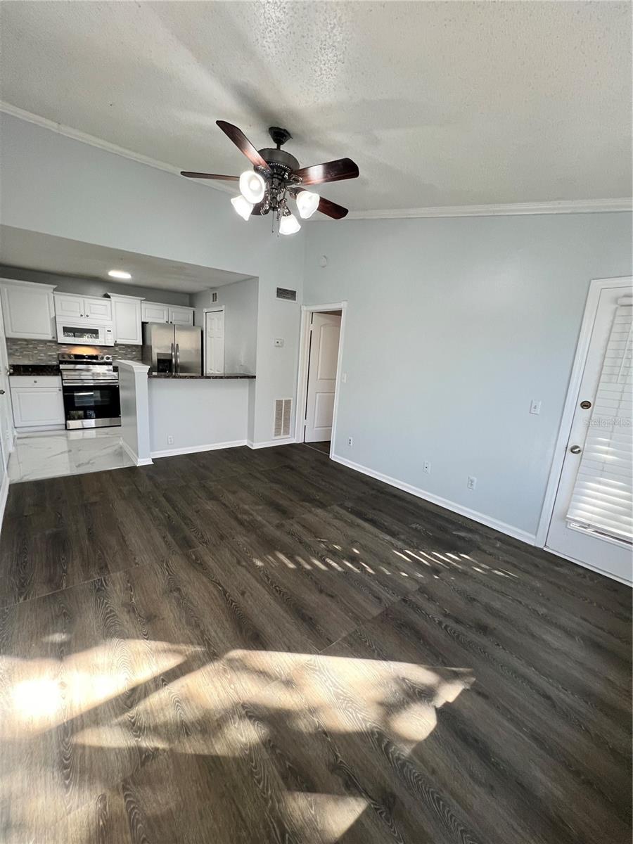 GRANDE OASIS AT CARROLLWOOD - Residential