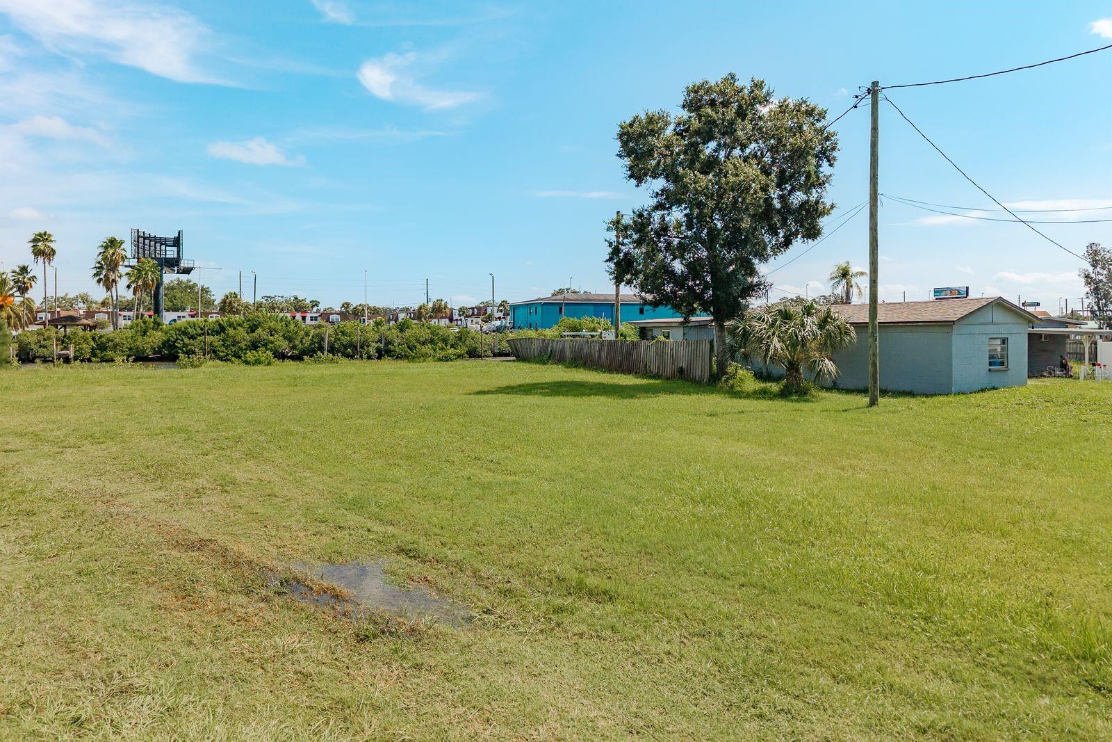 8933 ROCKY CREEK DRIVE