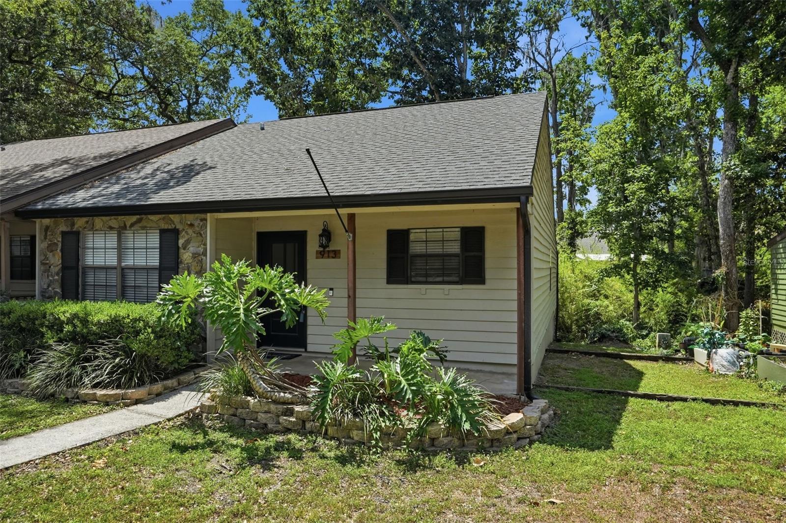CANDLELIGHT VILLAGE - Residential