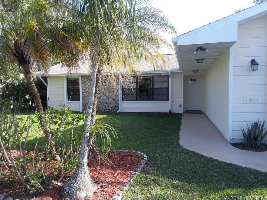 Don't miss out on this beautiful pool home! Updates include newer roof (2015), newer appliances, ceiling fans with remotes, kitchen cabinets, granite, flooring, fixtures, pool pump and filter system, blinds and sprinkler pump (2016). New rear fence in 2018. Located in a small community, this house is move in ready! ;Water: City