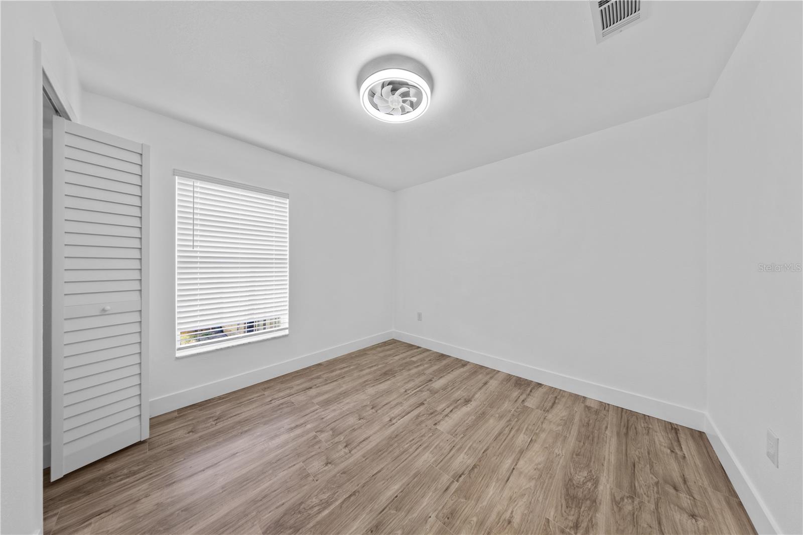 ROYAL PALMS PH 02 - Residential