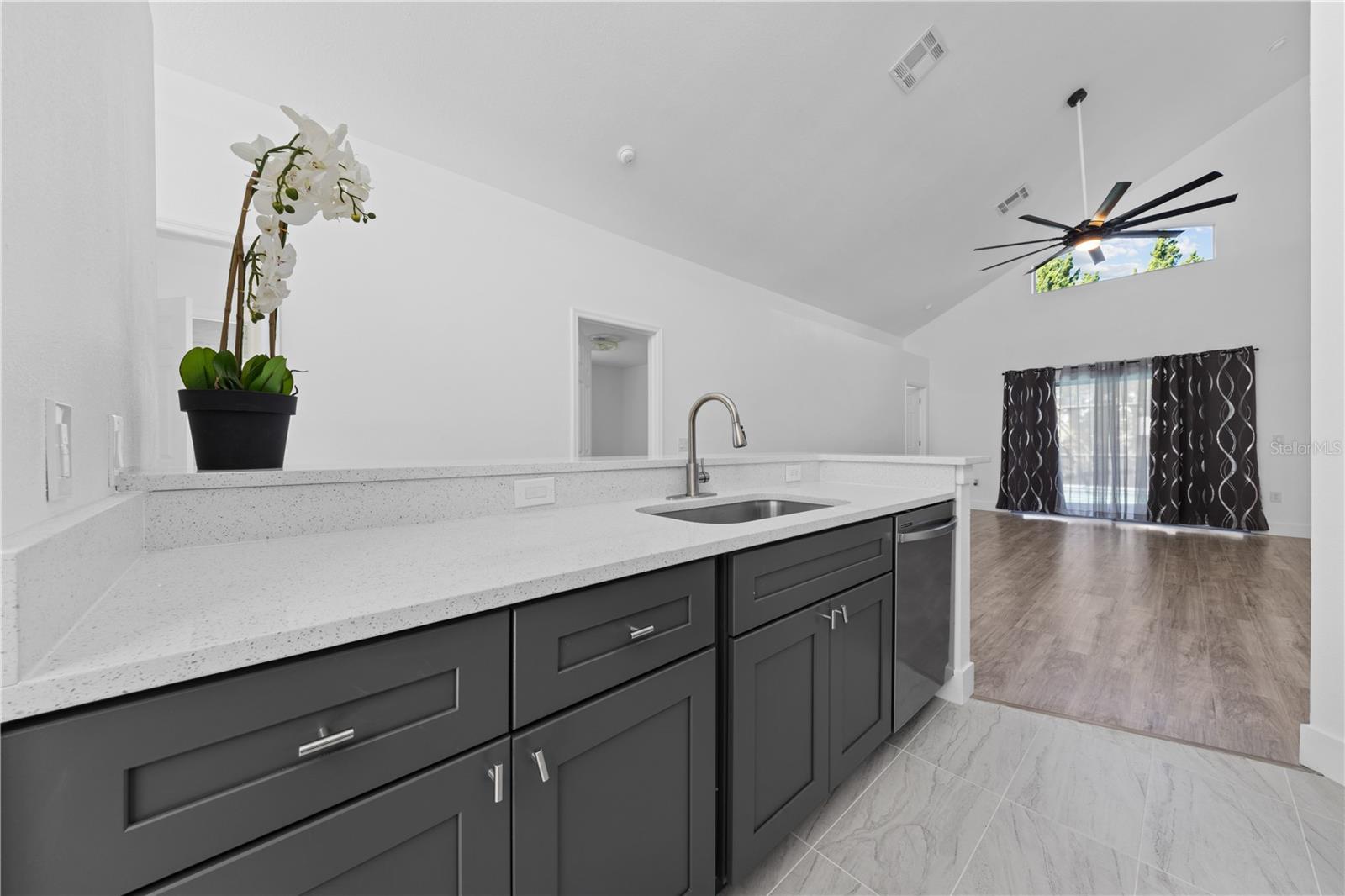 ROYAL PALMS PH 02 - Residential