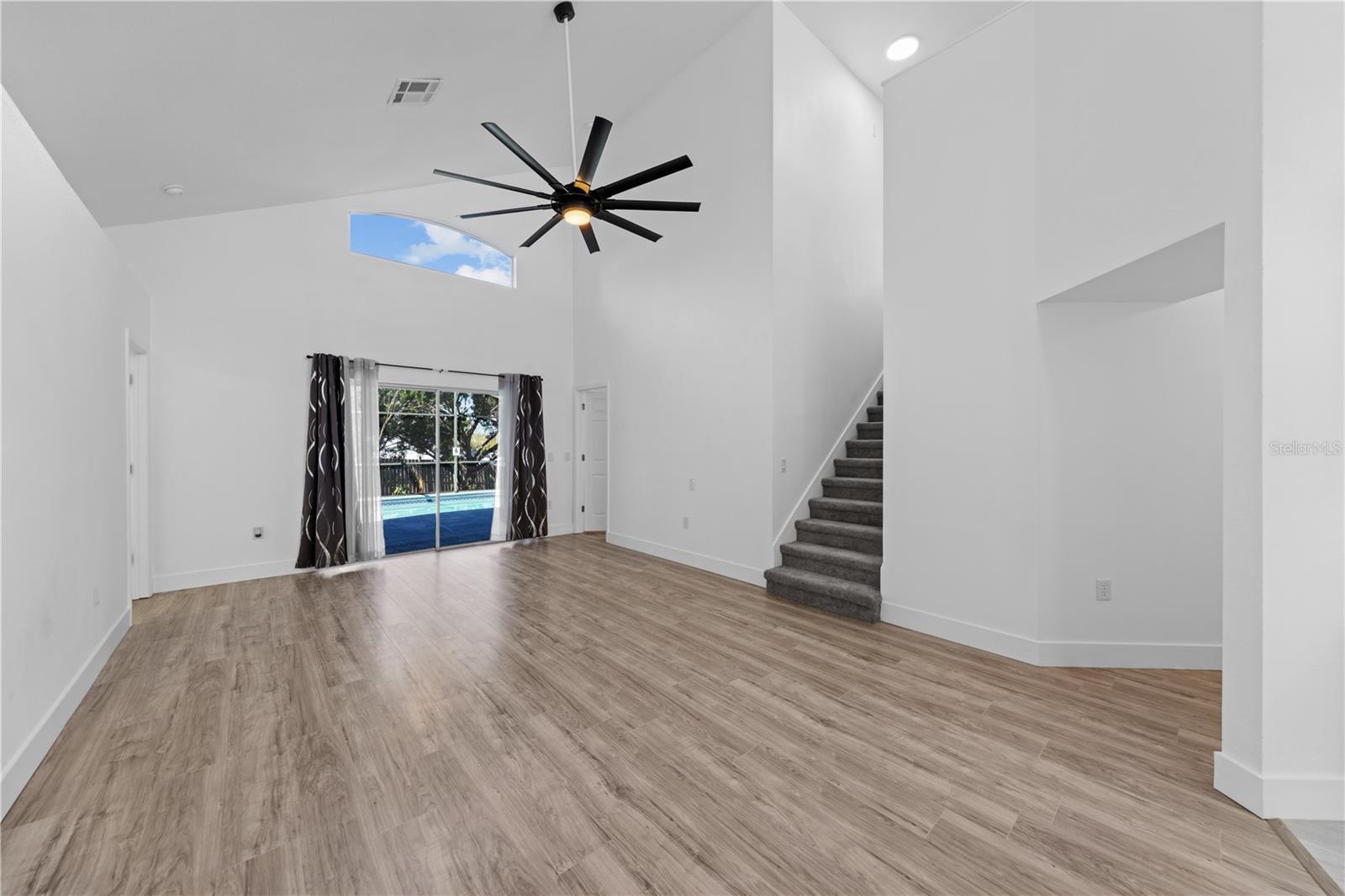 ROYAL PALMS PH 02 - Residential