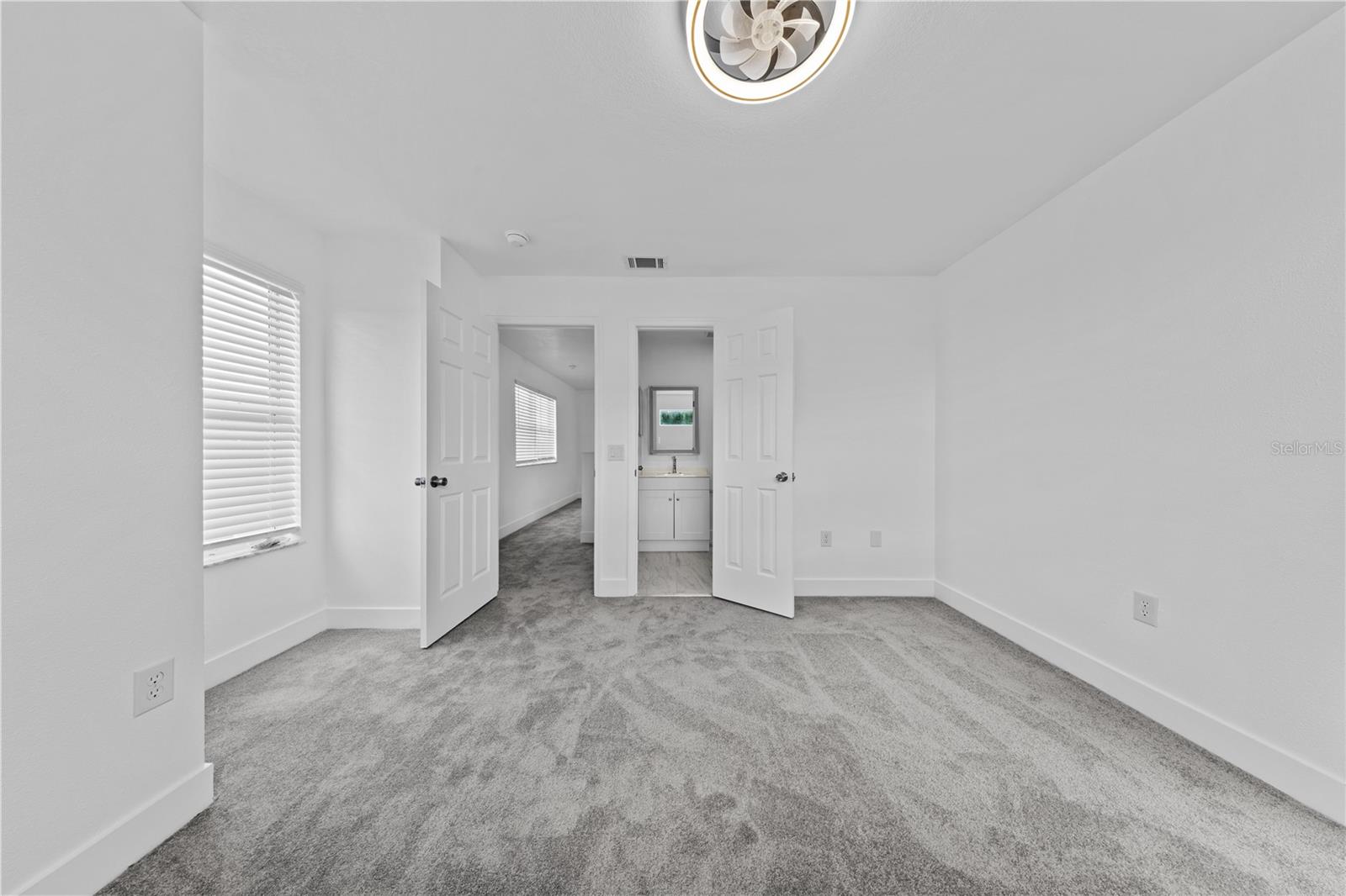 ROYAL PALMS PH 02 - Residential