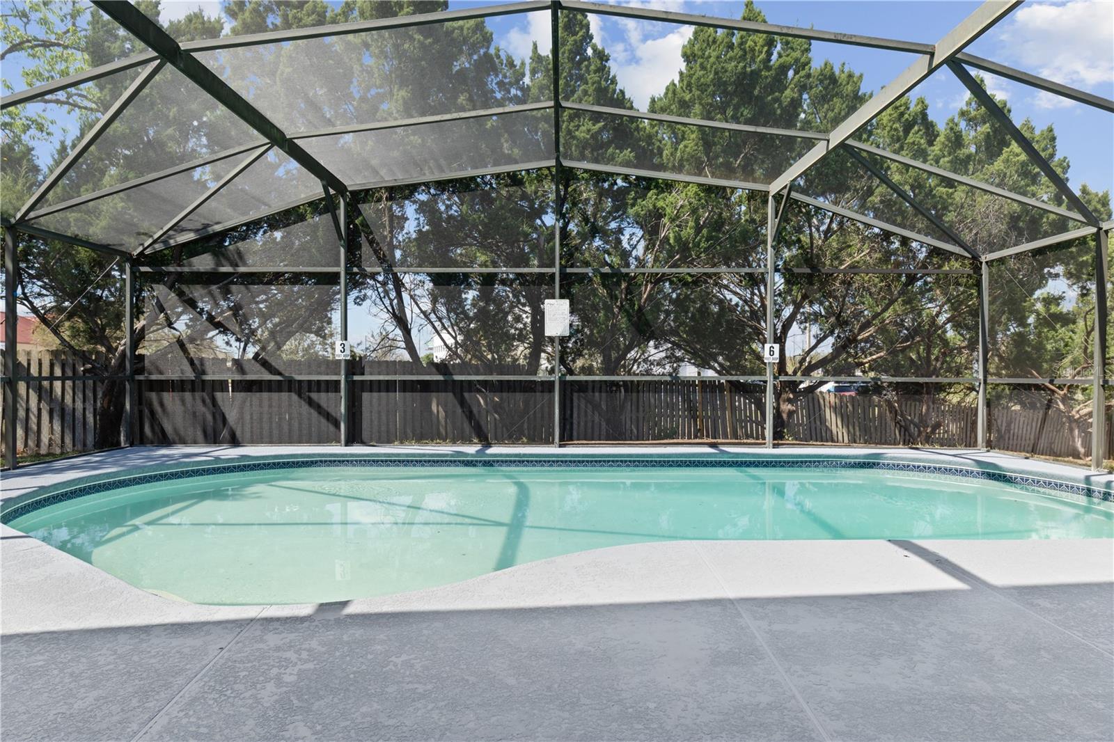 ROYAL PALMS PH 02 - Residential