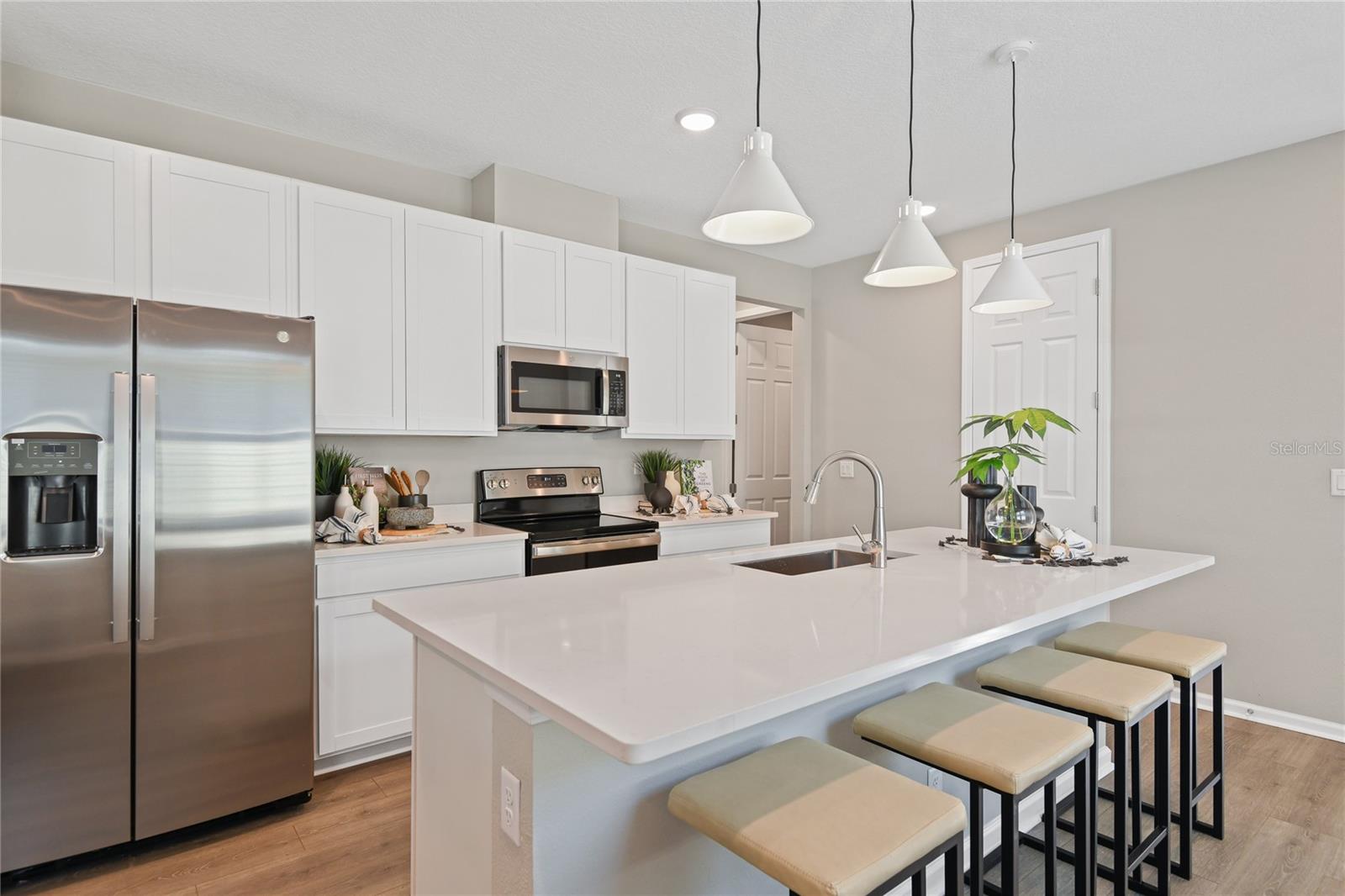 5862 SUNLIT BEND WAY, APOLLO BEACH, FL, 33572 4 5862 SUNLIT BEND WAY