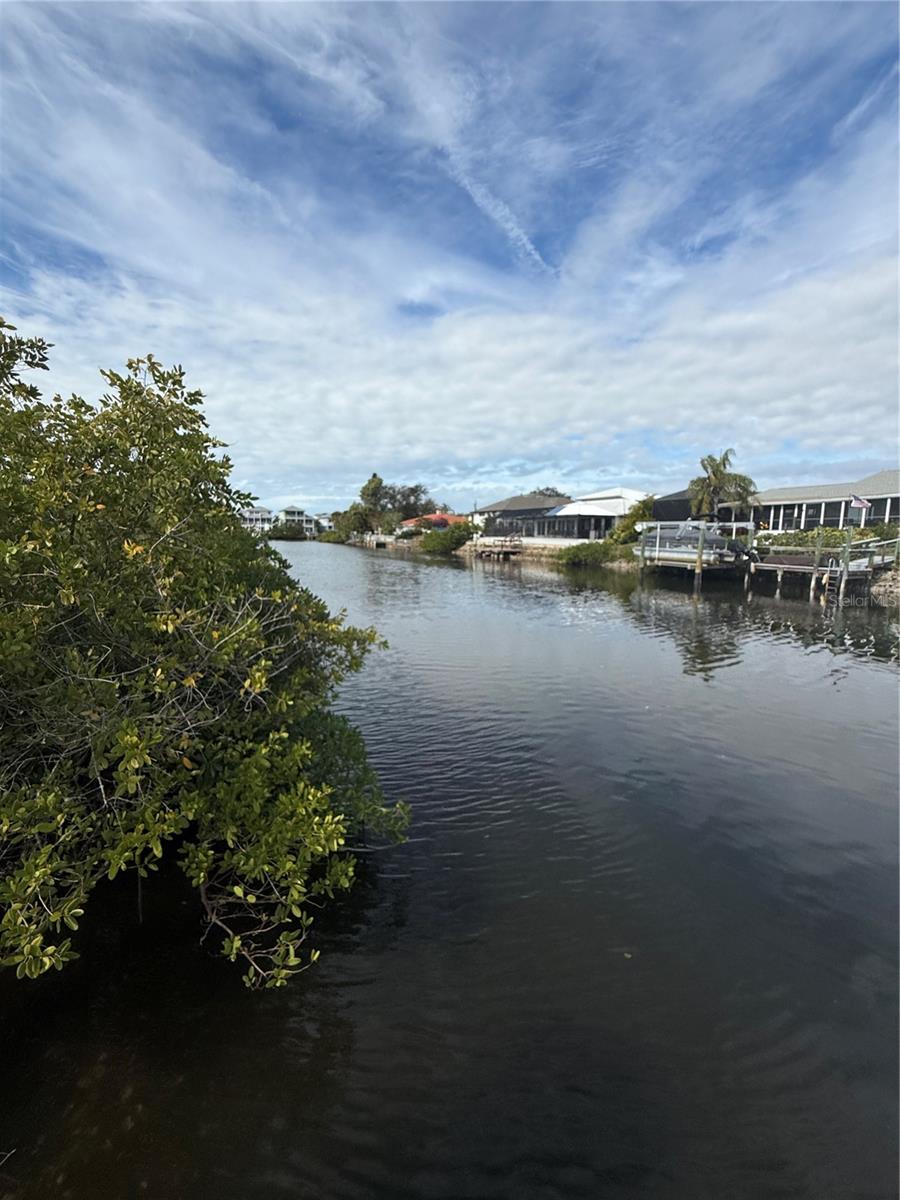 WATERFRONT ESTATES - Land