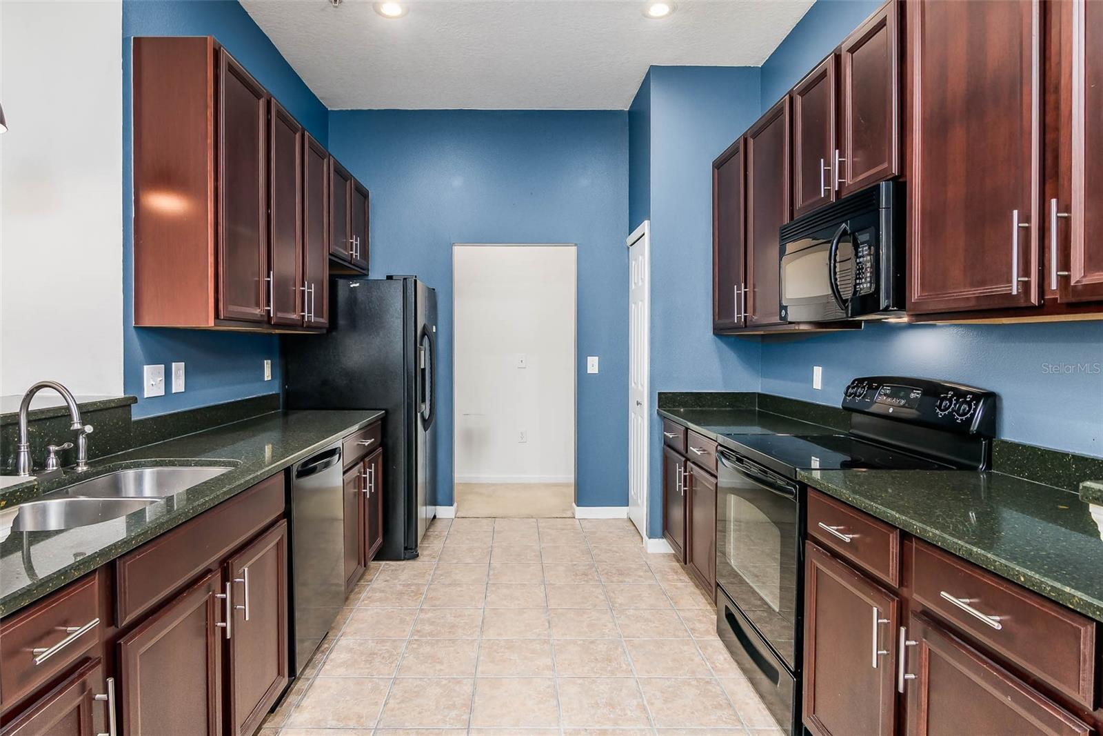 4047 MEANDER PLACE 206