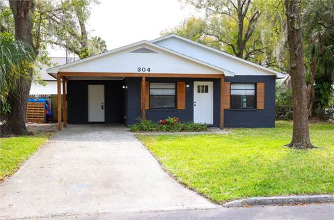 Photo of 304 W Idlewild Avenue, Tampa, FL 33604 (MLS # TB8466113)