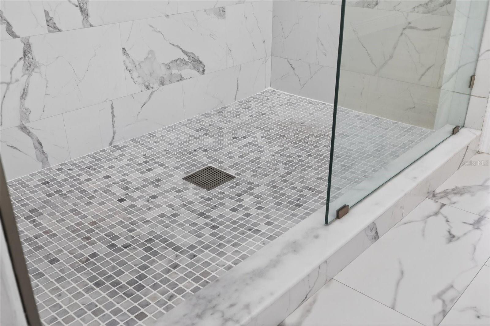 FLOR A MAR - Residential