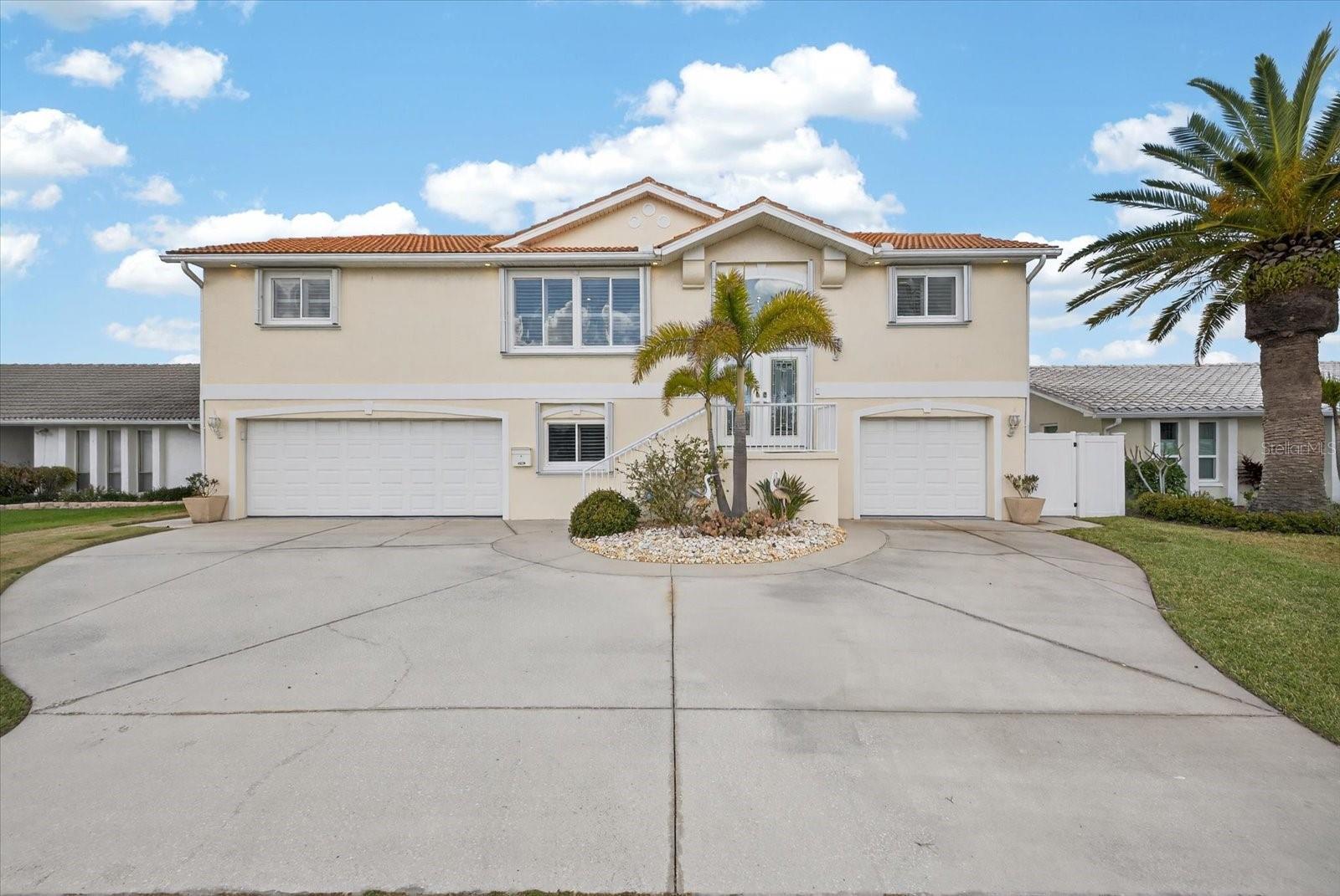 FLOR A MAR - Residential