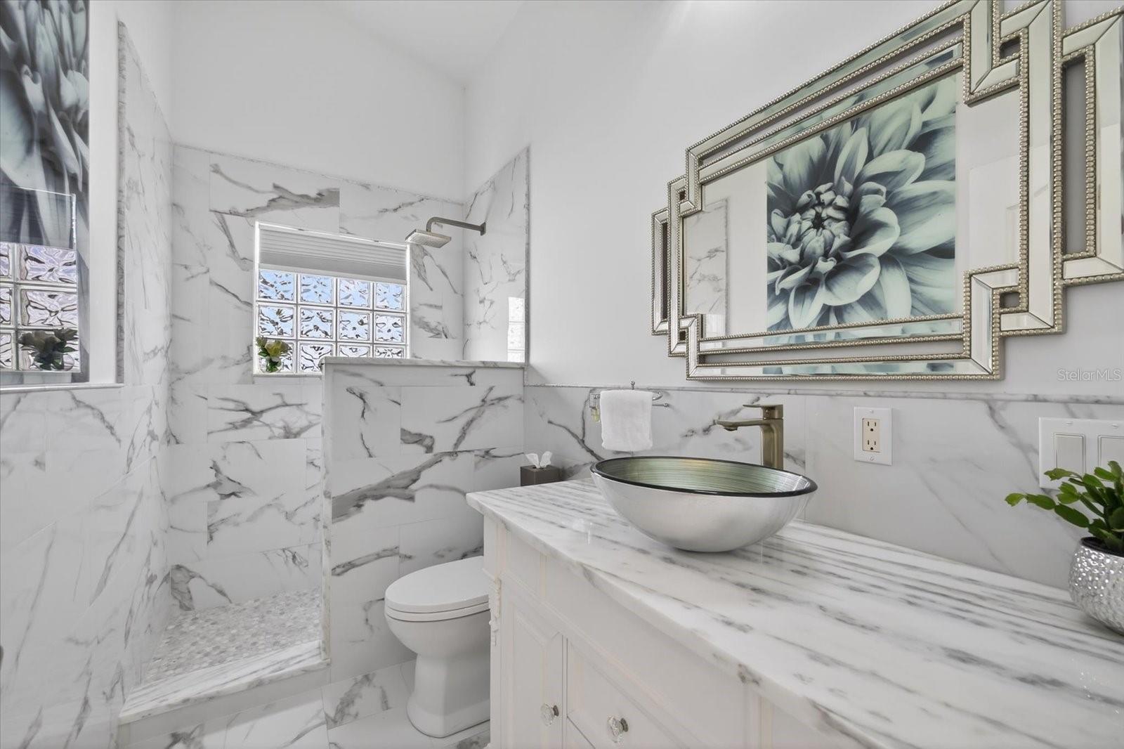 FLOR A MAR - Residential