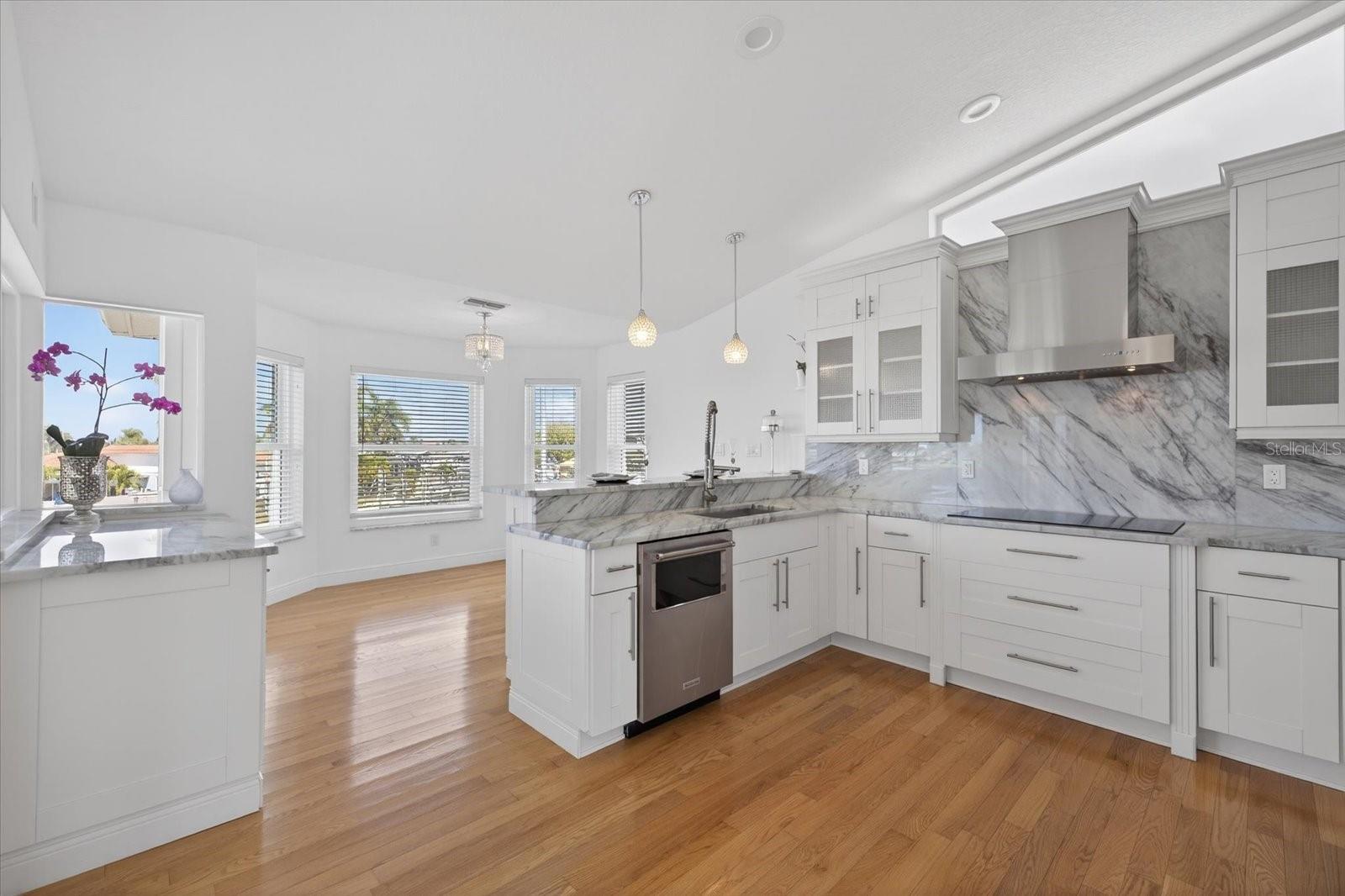 FLOR A MAR - Residential