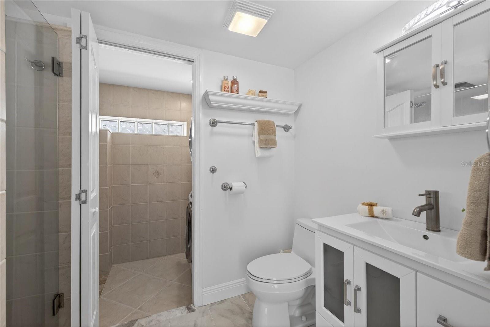 FLOR A MAR - Residential