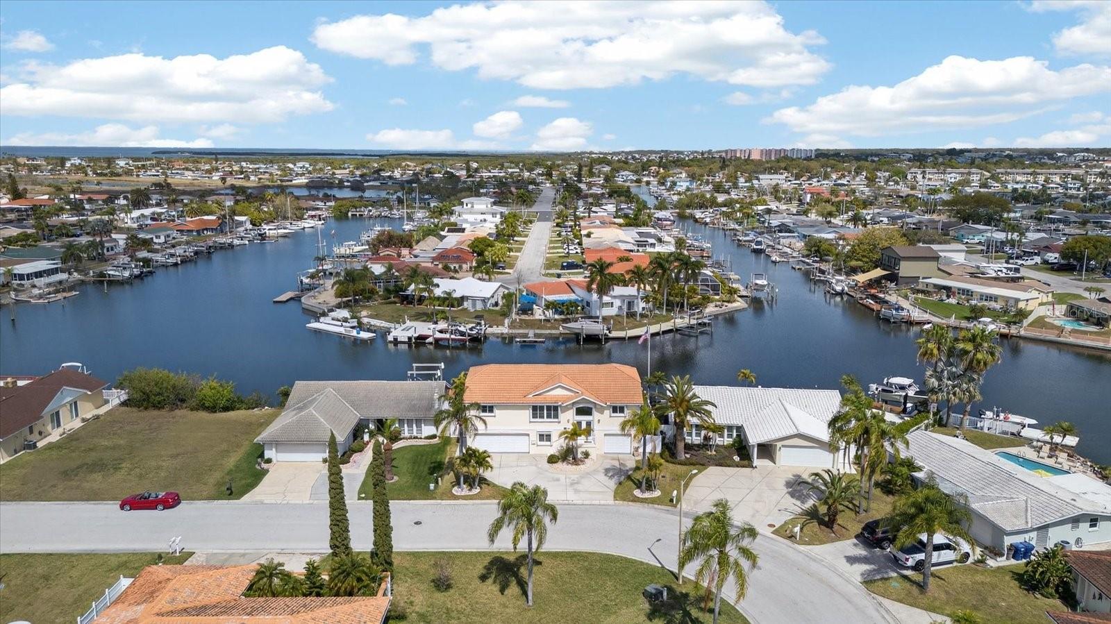 FLOR A MAR - Residential