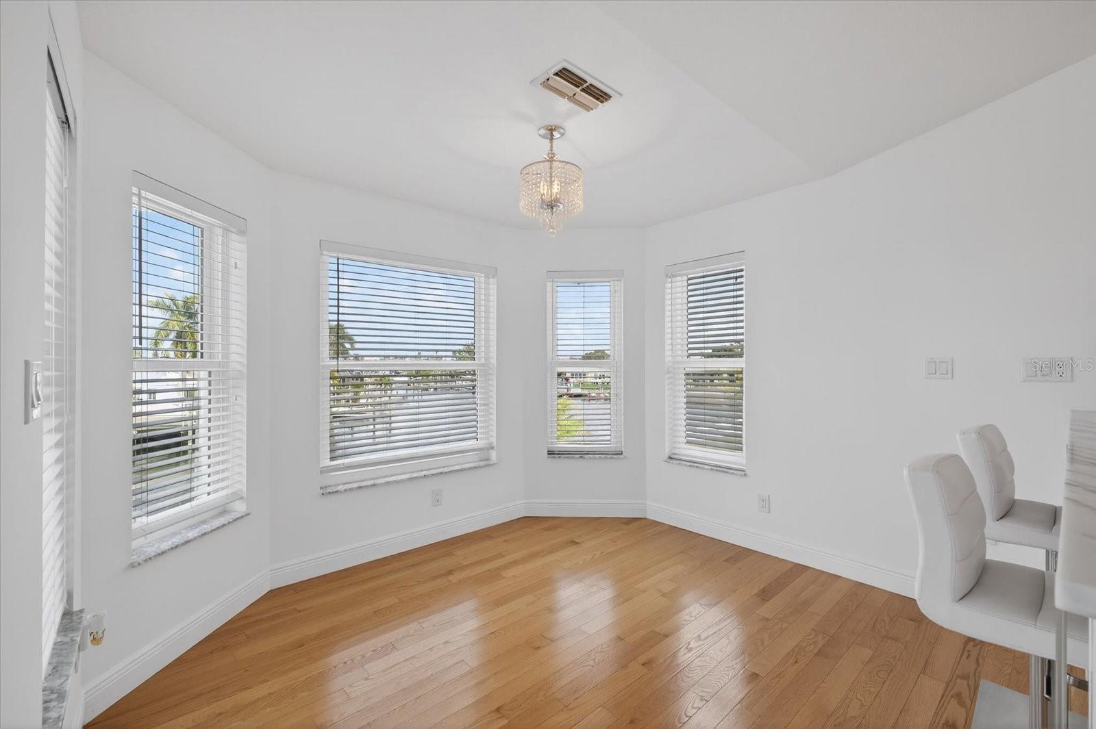 FLOR A MAR - Residential