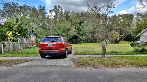 A home in APOPKA