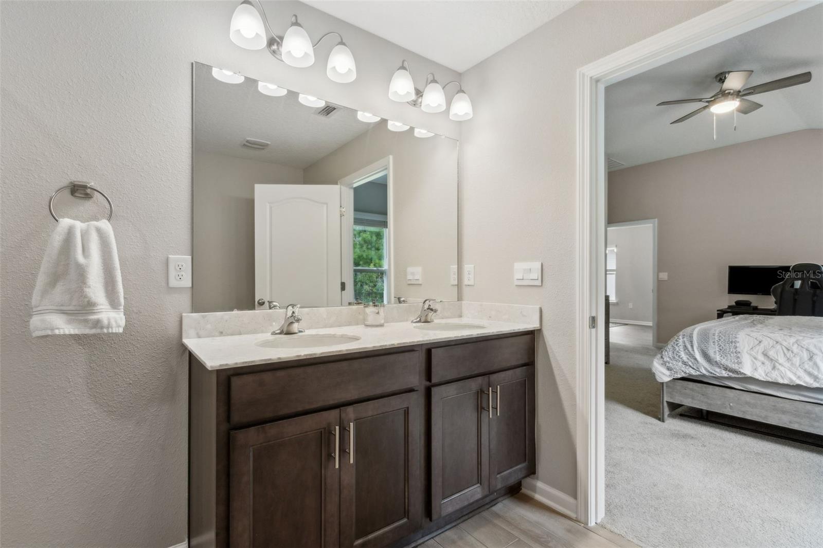 RIVER GLEN PH 5B - Residential Lease