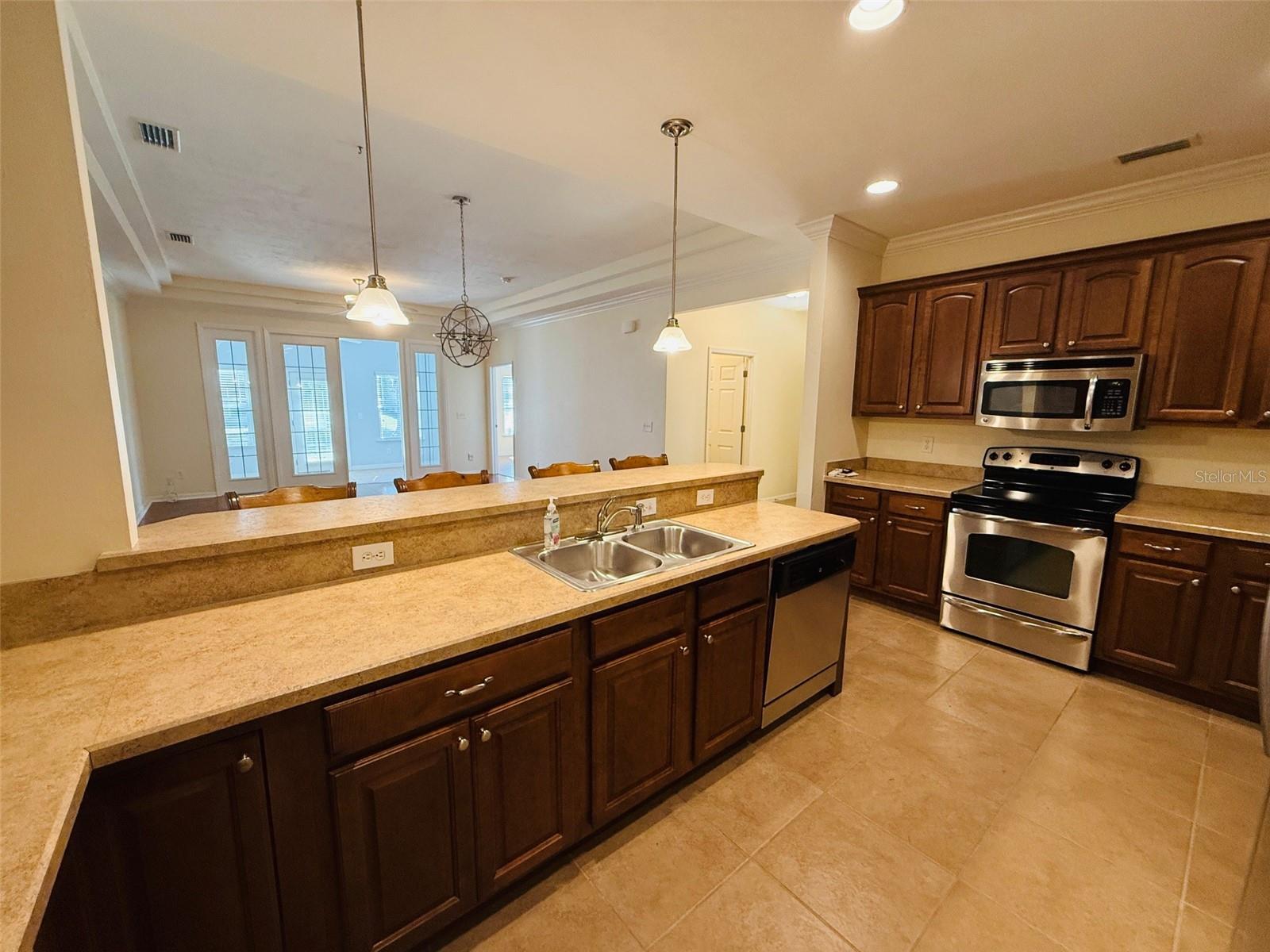 VILLAS OF WEST END UNIT B PH 1 - Residential