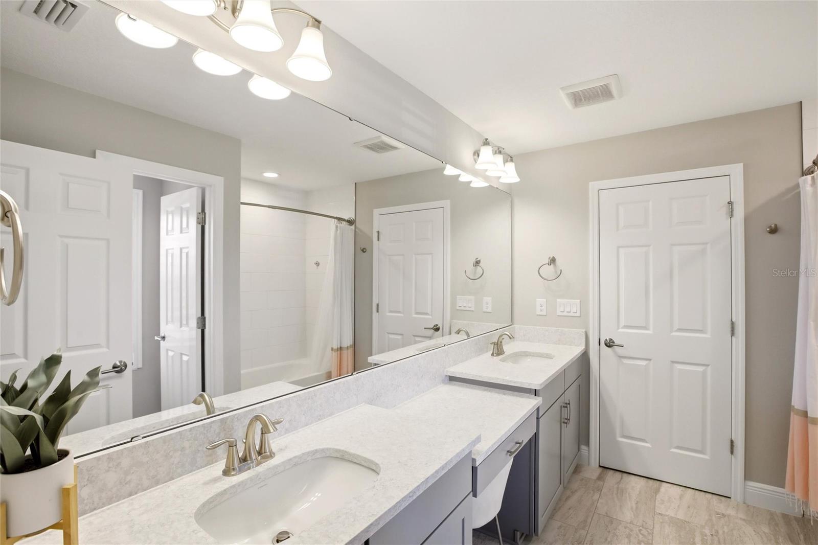 NORTH RIVER RANCH PH IC & ID WEST - Residential