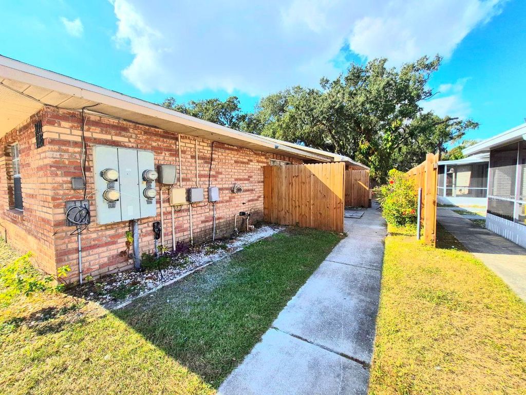 Photo of 3141 Bloomingdale Villas Court, Brandon, FL 33511 (MLS # TB8451548)