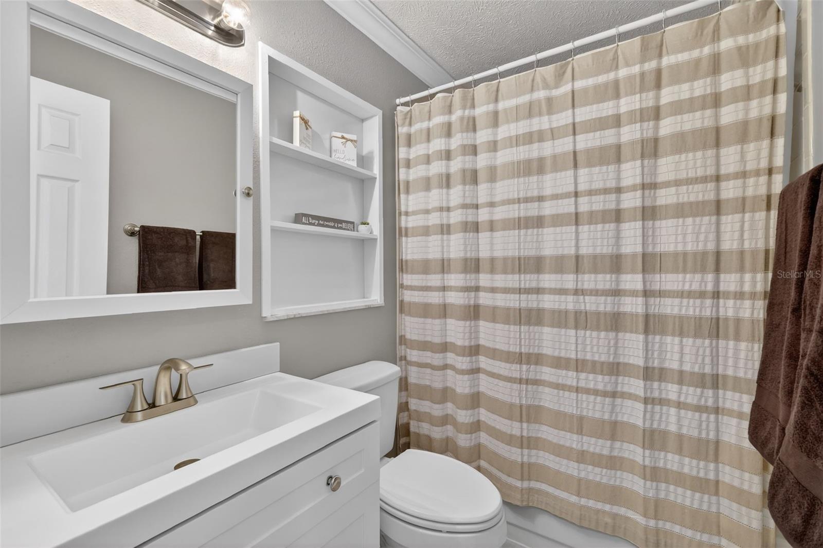 LAKEVIEW HILLS - Residential