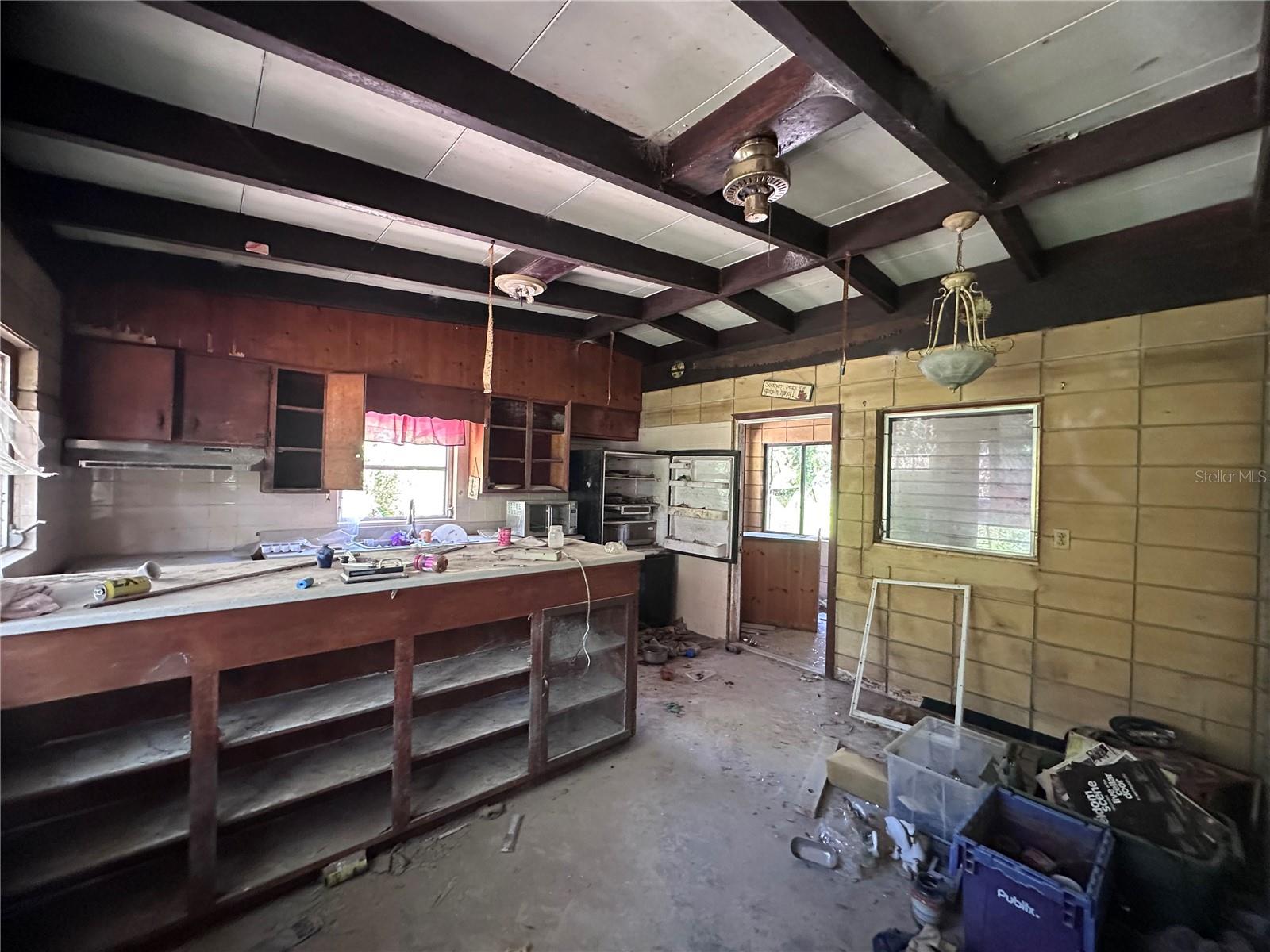 ACREAGE & UNREC - Residential