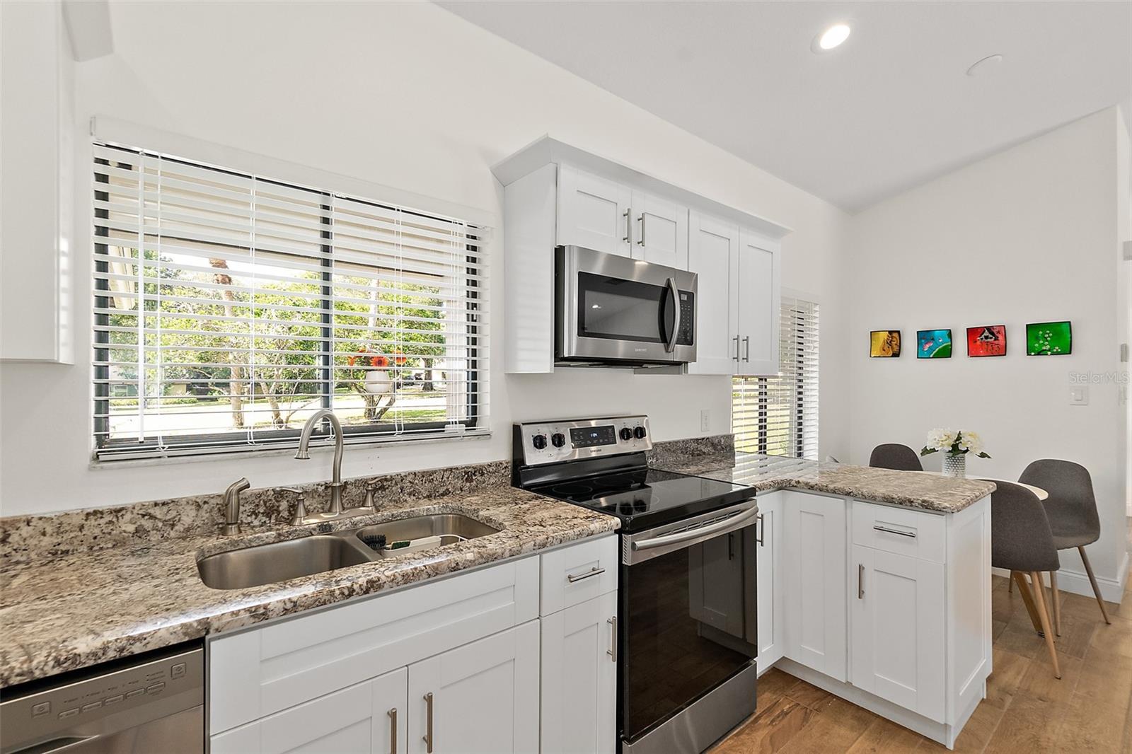 MANDARIN SEC 2 - Residential