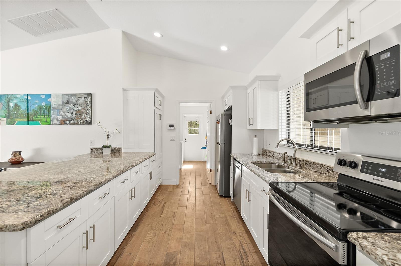 MANDARIN SEC 2 - Residential