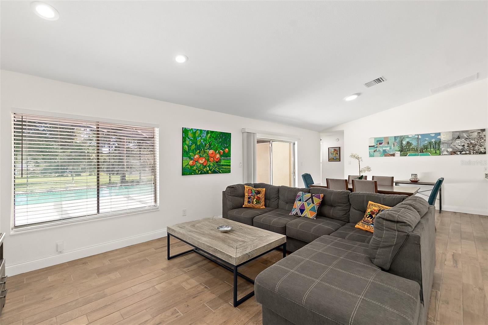 MANDARIN SEC 2 - Residential