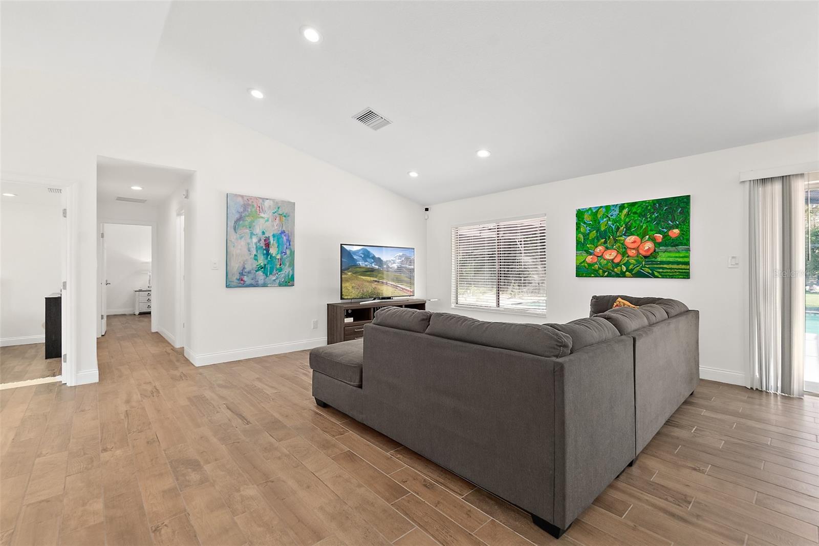 MANDARIN SEC 2 - Residential