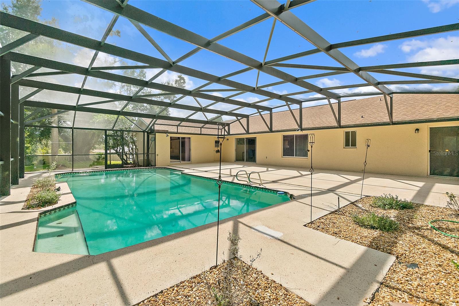 1575 SUNSHINE TREE BOULEVARD