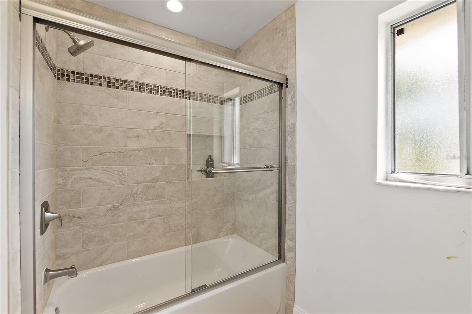 MANDARIN SEC 2 - Residential