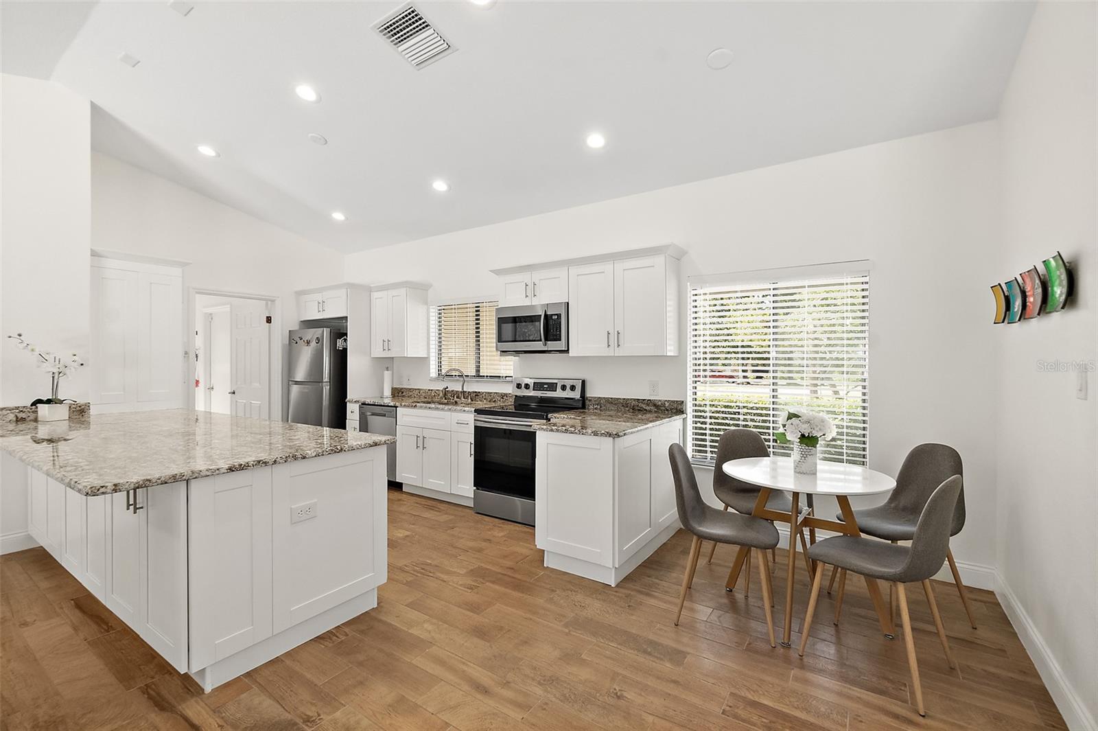 MANDARIN SEC 2 - Residential