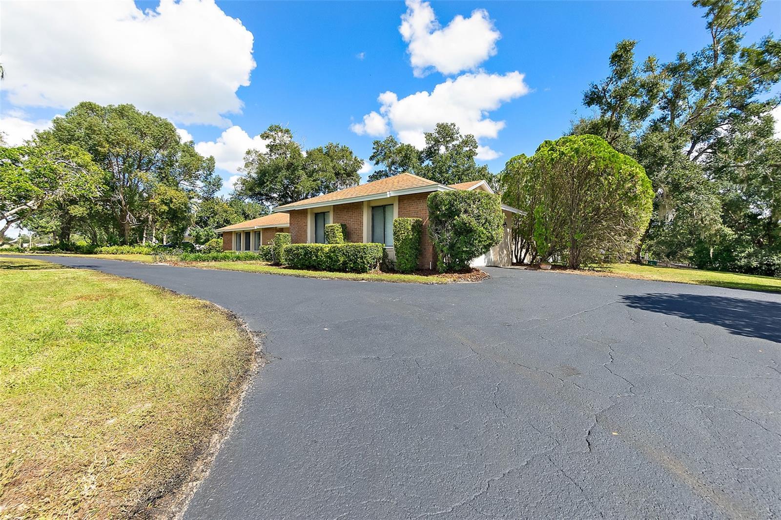 MANDARIN SEC 2 - Residential