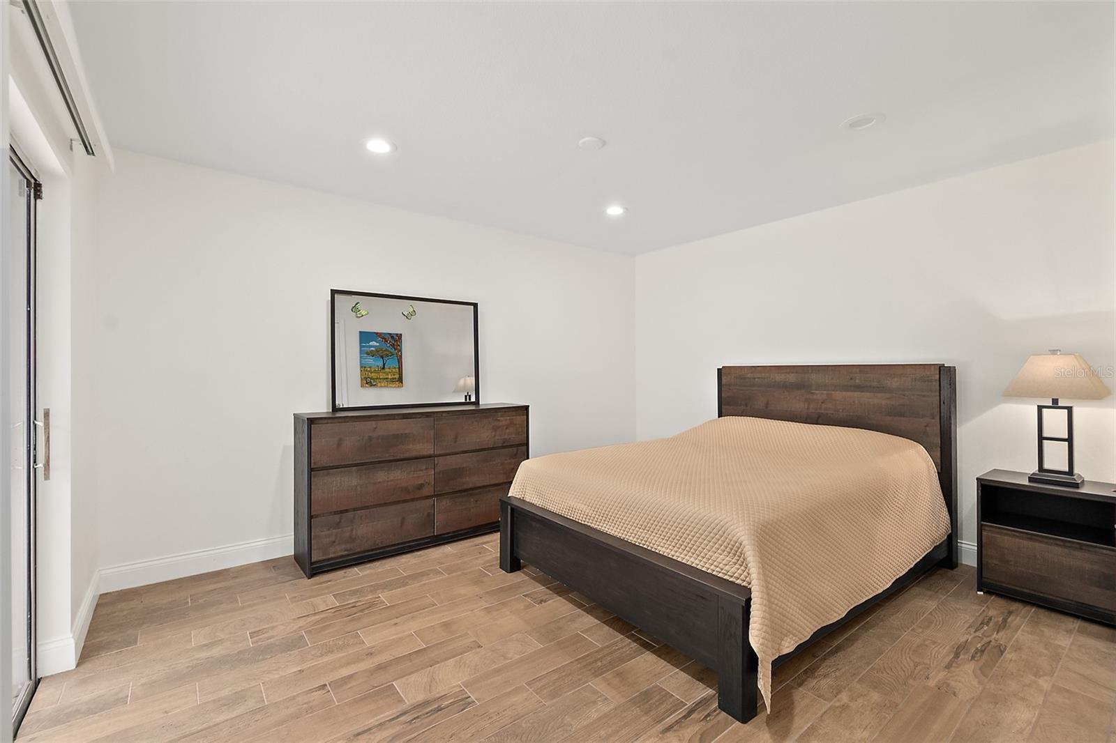 MANDARIN SEC 2 - Residential